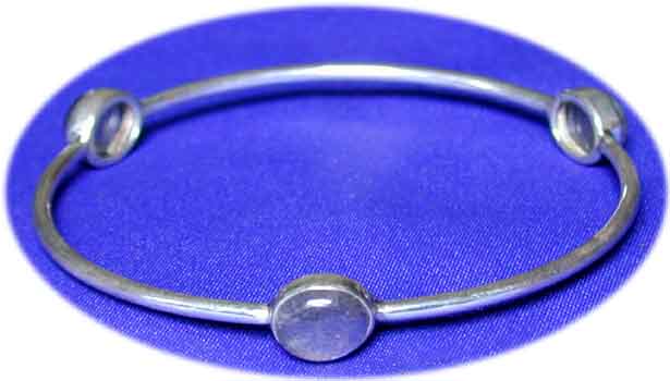 Silber Armreif mit Mondsteinen