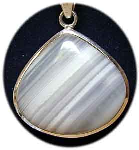 Anhnger weisser Chalcedon